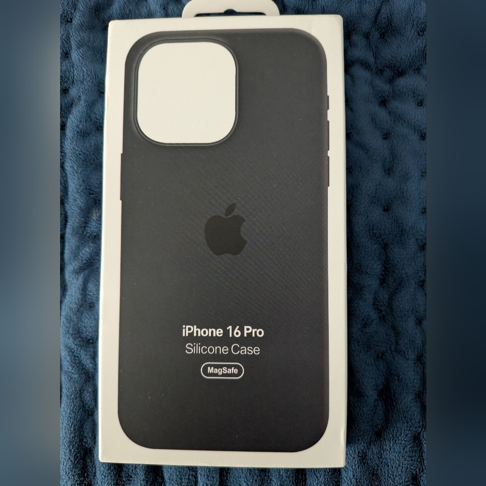 Apple iPhone 16 Pro Case NIB